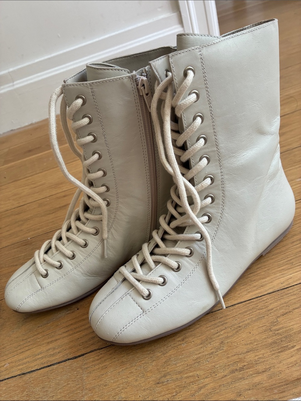 Free People Boxing Day Lace Up Flat Boot Ivory Leather Inside Zipper 6 - Picture 2 of 10